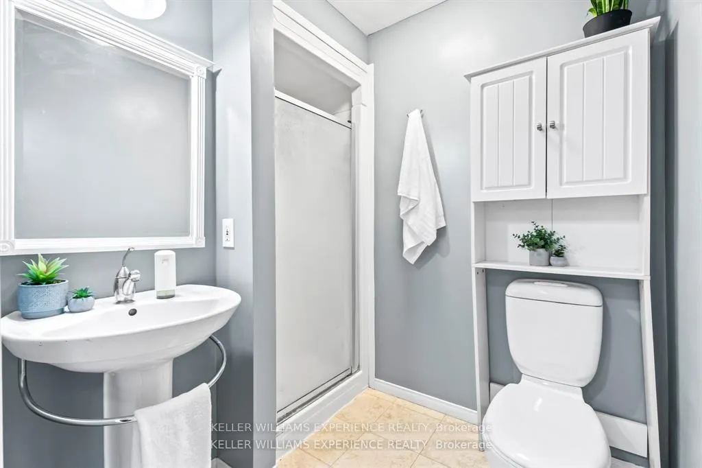 Photo 25 of 829 Memorial Avenue, Orillia — HOMEH