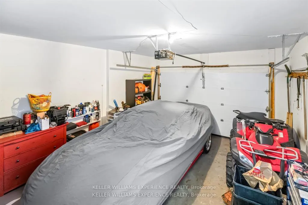 Photo 32 of 829 Memorial Avenue, Orillia — HOMEH