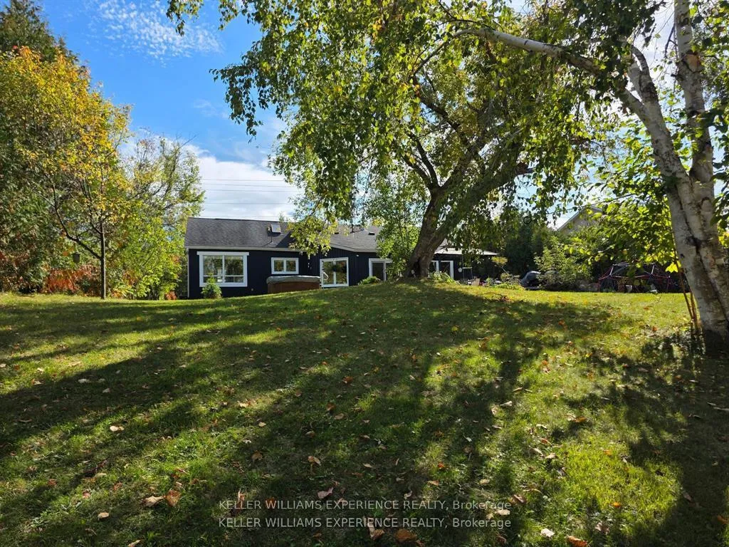 Photo 45 of 829 Memorial Avenue, Orillia — HOMEH