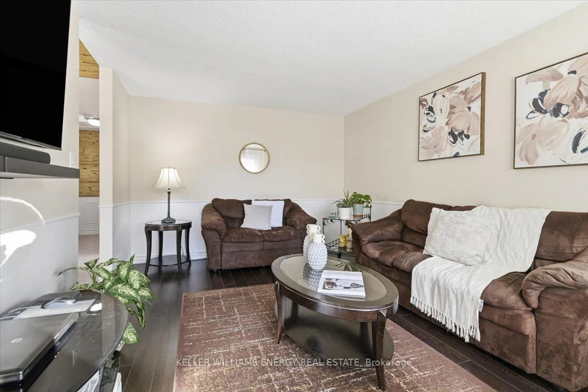 Photo 4 of 856 Roundelay Drive, Oshawa, McLaughlin — HOMEH
