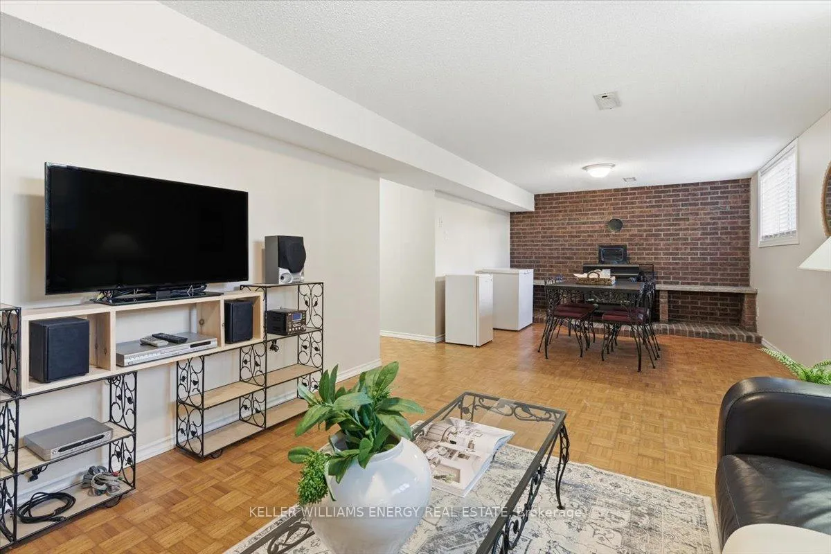 Photo 18 of 856 Roundelay Drive, Oshawa, McLaughlin — HOMEH