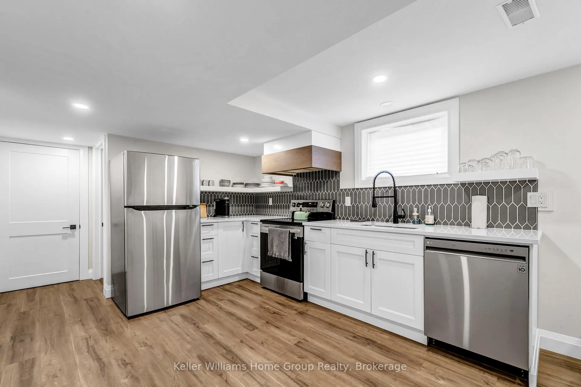 Photo 5 of 496 Manchester Road, Kitchener — HOMEH