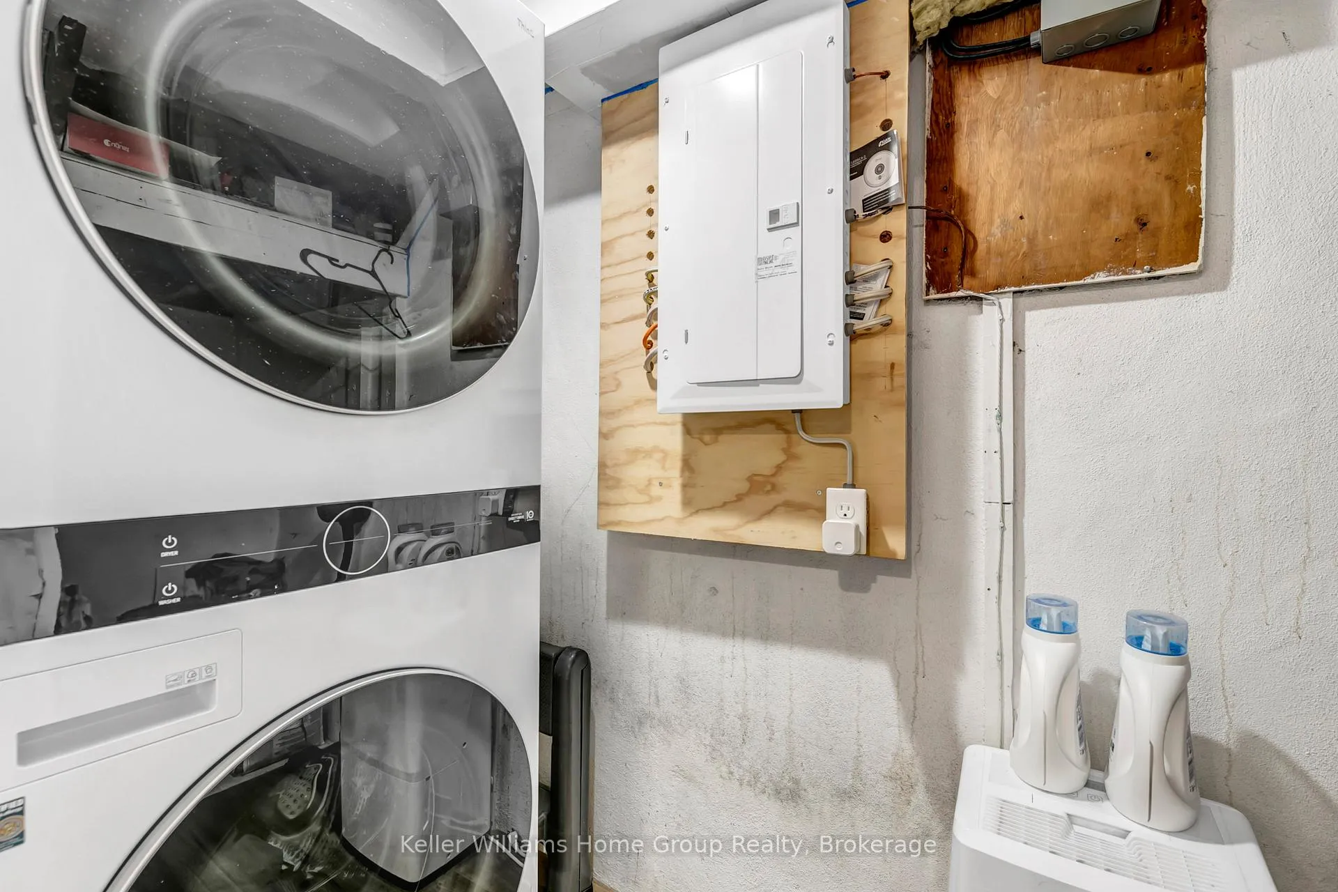 Photo 10 of 496 Manchester Road, Kitchener — HOMEH