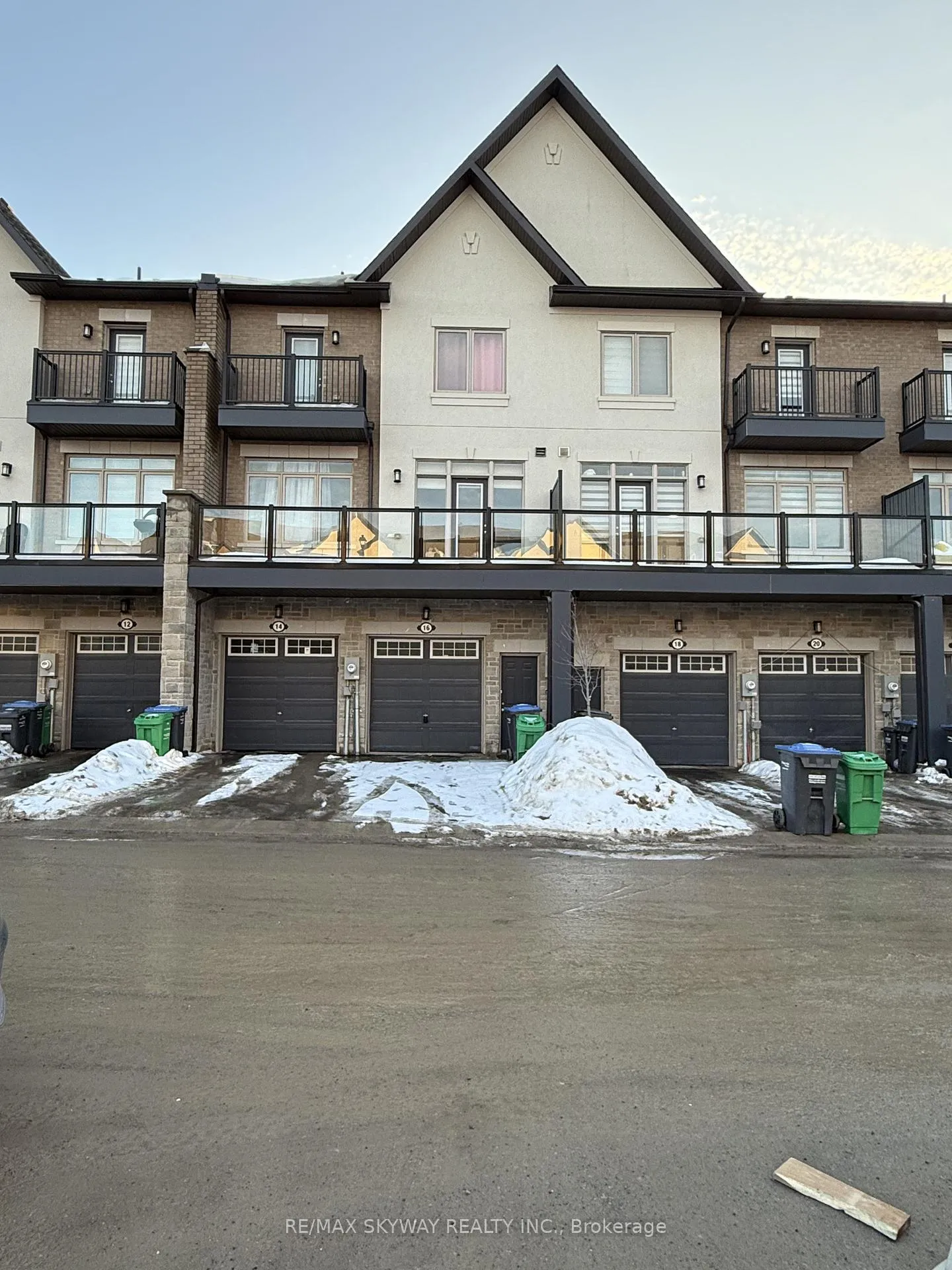Photo 1 of 16 Joseph Halbert Place, Caledon, Rural Caledon — HOMEH