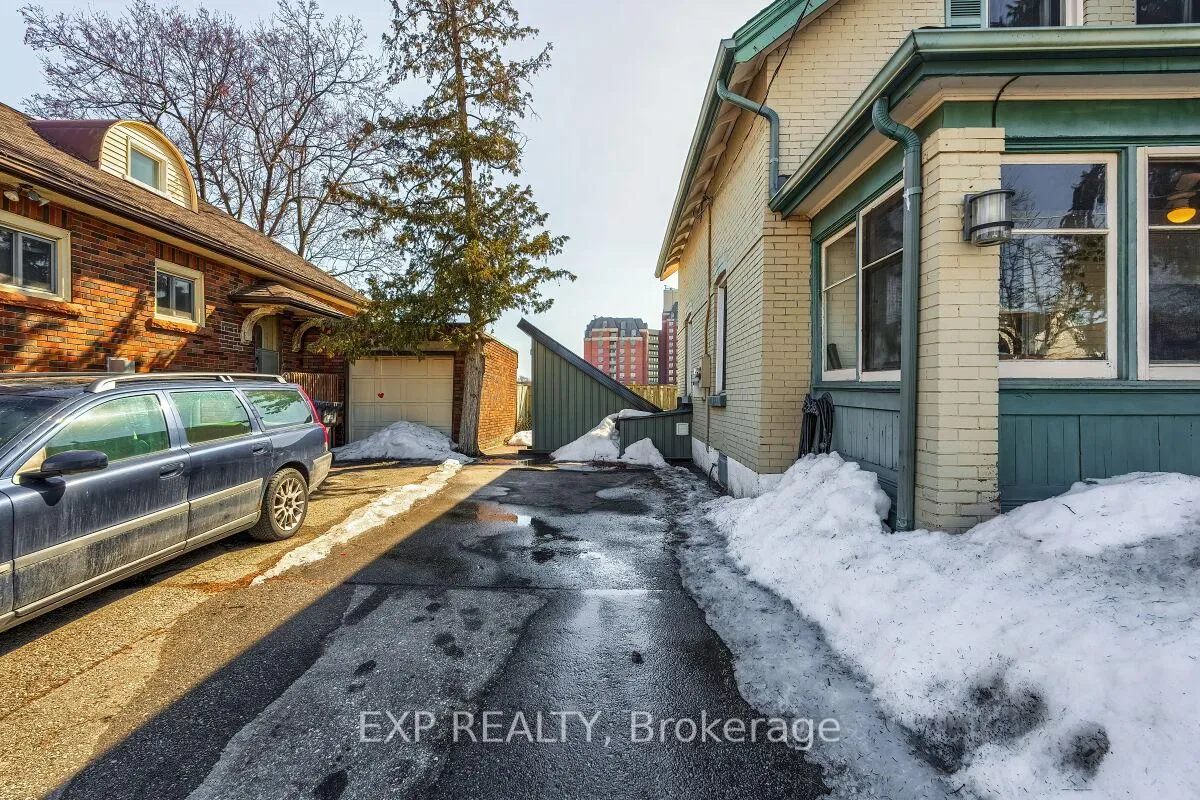 Photo 2 of 7 David Street, Brampton, Downtown Brampton — HOMEH
