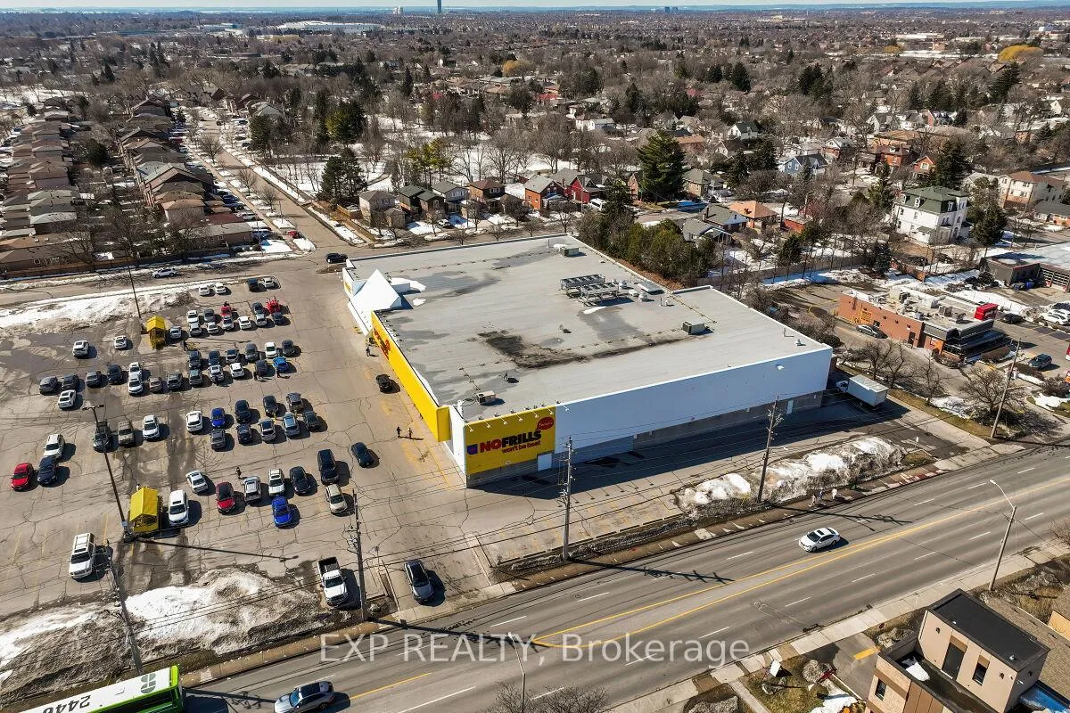 Photo 35 of 7 David Street, Brampton, Downtown Brampton — HOMEH