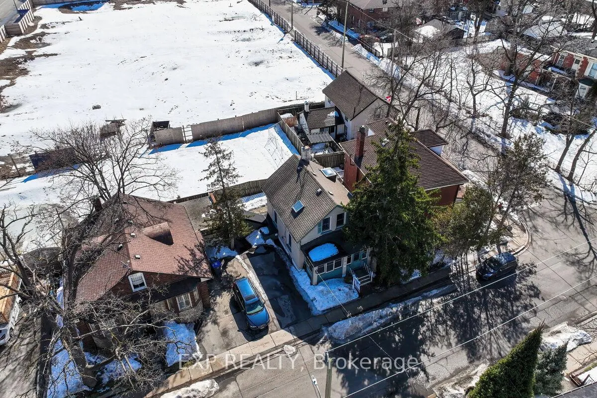 Photo 37 of 7 David Street, Brampton, Downtown Brampton — HOMEH