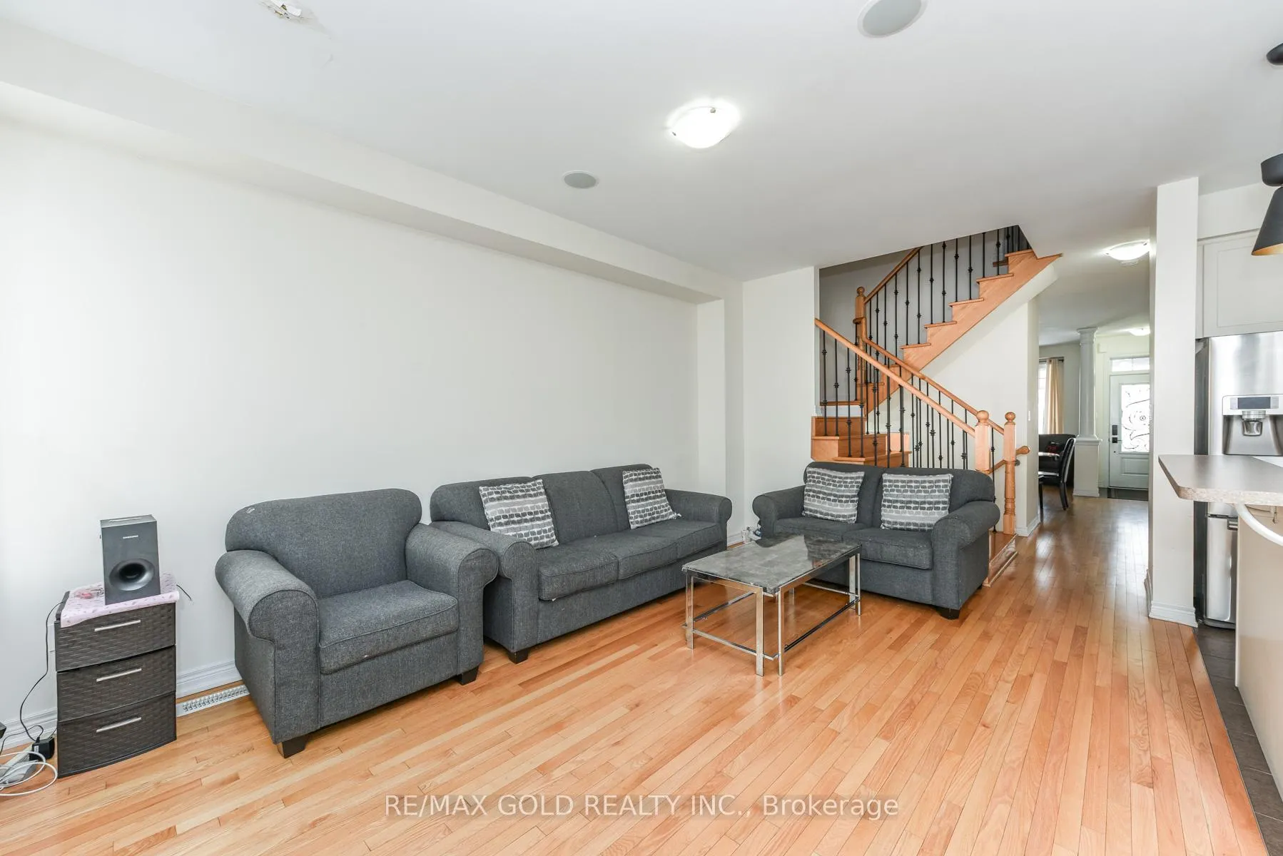 Photo 6 of 22 Merrickville Way, Brampton, Bram West — HOMEH