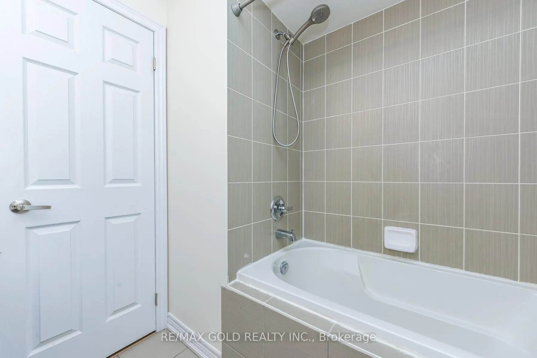 Photo 25 of 22 Merrickville Way, Brampton, Bram West — HOMEH