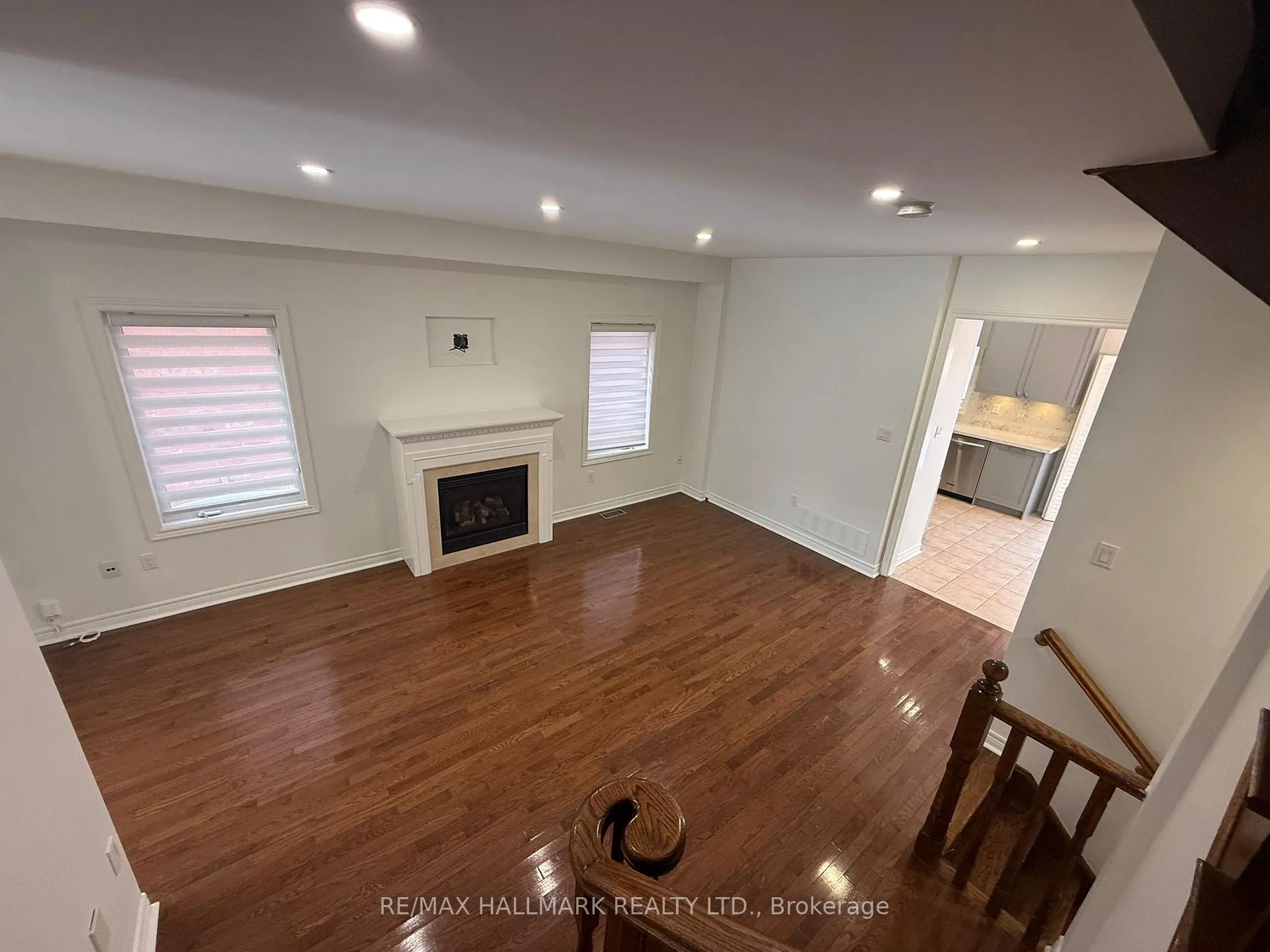 Photo 7 of 103 Andes Crescent, Vaughan, Vellore Village — HOMEH