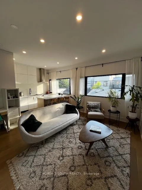 Photo 3 of Unit B, 918 Manning Avenue, Toronto, The Annex — HOMEH