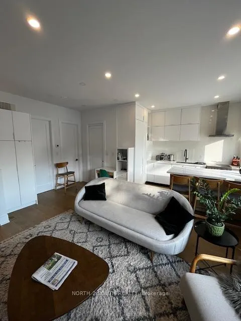 Photo 4 of Unit B, 918 Manning Avenue, Toronto, The Annex — HOMEH
