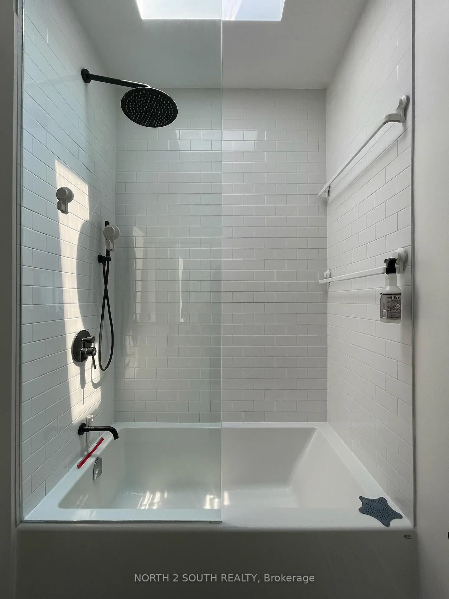 Photo 9 of Unit B, 918 Manning Avenue, Toronto, The Annex — HOMEH