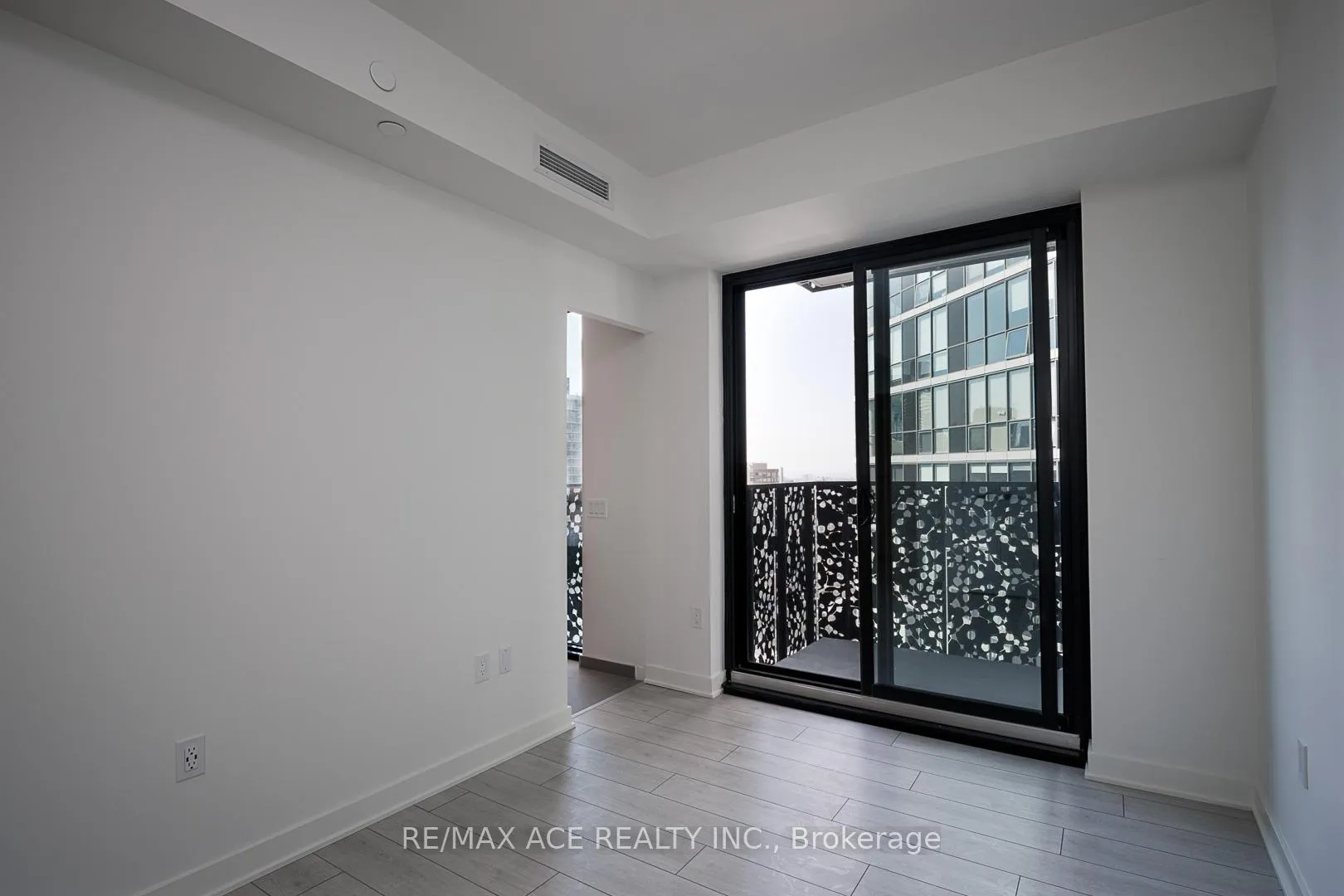 Photo 8 of Unit 2606, 55 Charles Street E, Toronto, Church-Yonge Corridor — HOMEH