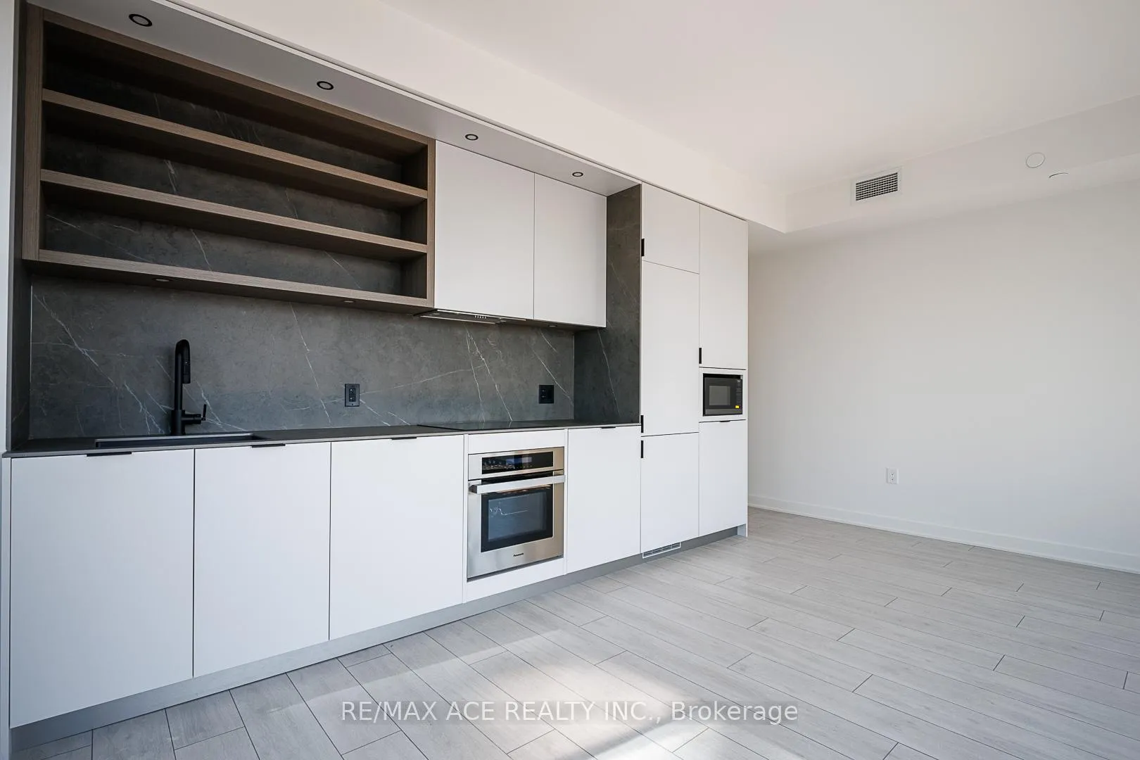 Photo 16 of Unit 2606, 55 Charles Street E, Toronto, Church-Yonge Corridor — HOMEH