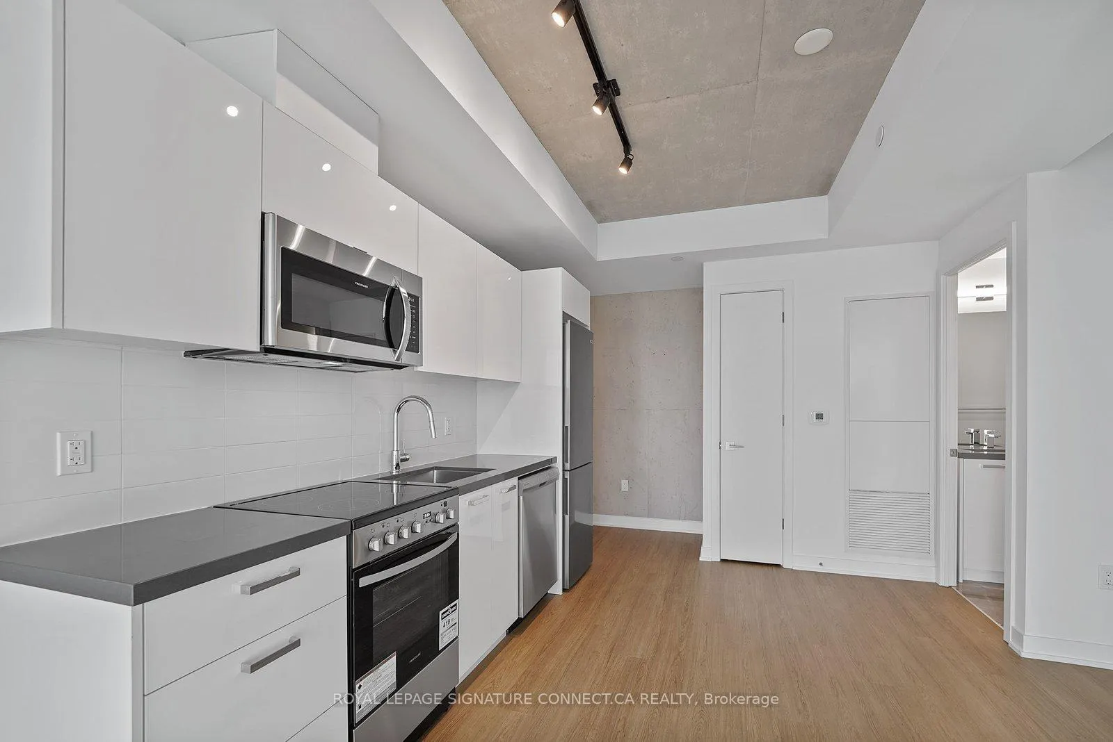Photo 5 of Unit 1902, 284 King Street E, Toronto, Moss Park — HOMEH