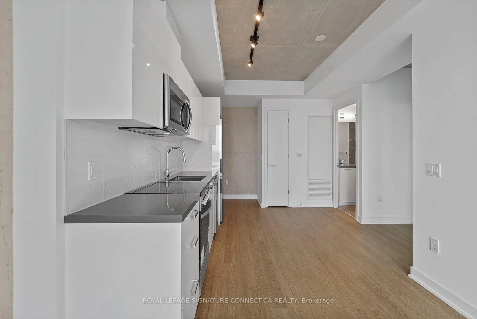 Photo 8 of Unit 1902, 284 King Street E, Toronto, Moss Park — HOMEH