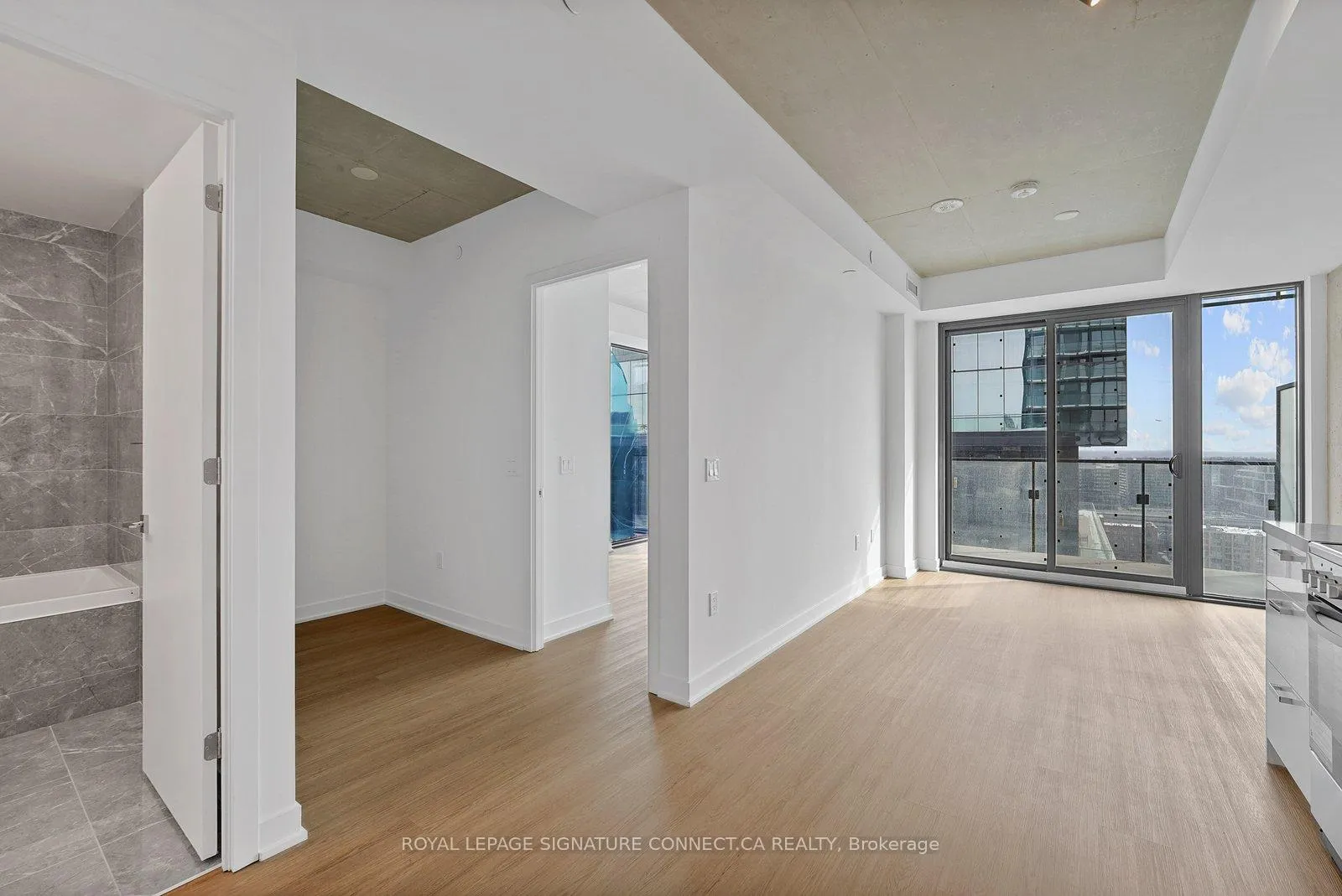 Photo 11 of Unit 1902, 284 King Street E, Toronto, Moss Park — HOMEH