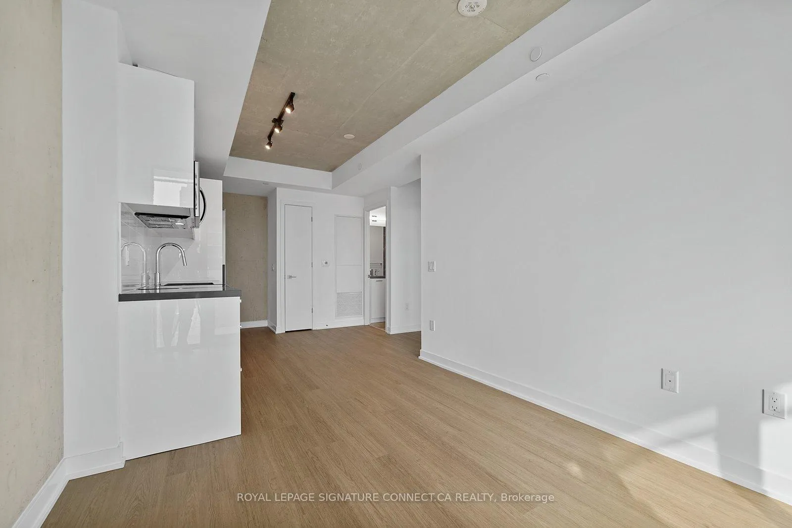 Photo 15 of Unit 1902, 284 King Street E, Toronto, Moss Park — HOMEH