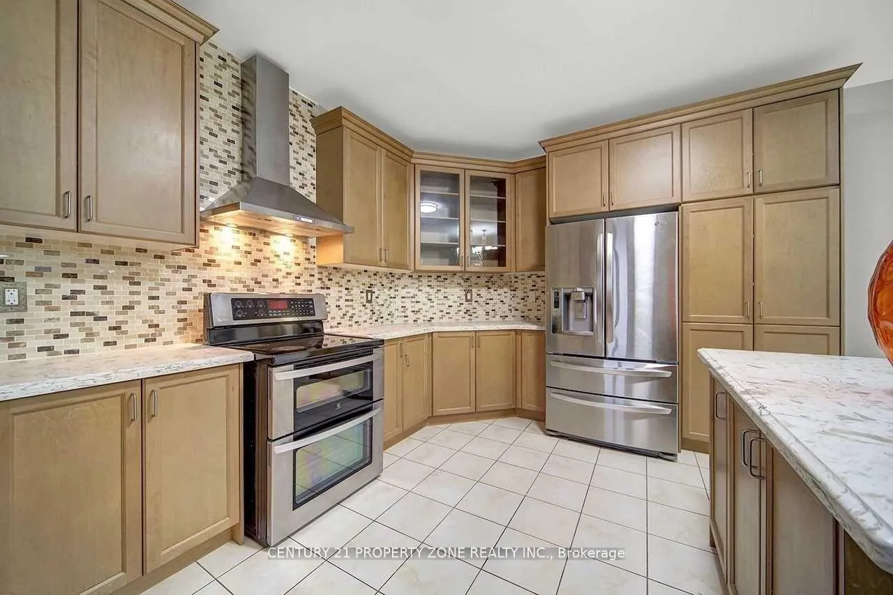Photo 8 of 41 Timbercove Road, Brampton, Credit Valley — HOMEH