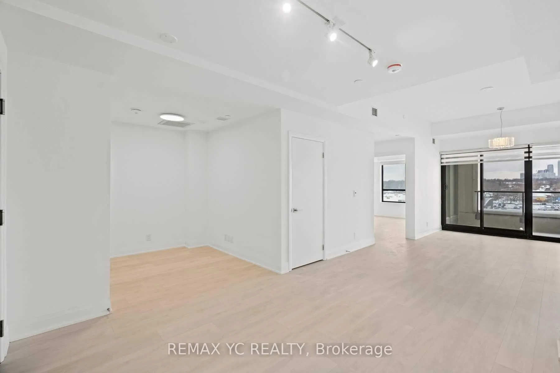 Photo 6 of Unit 615, 33 Frederick Todd Way, Toronto, Thorncliffe Park — HOMEH