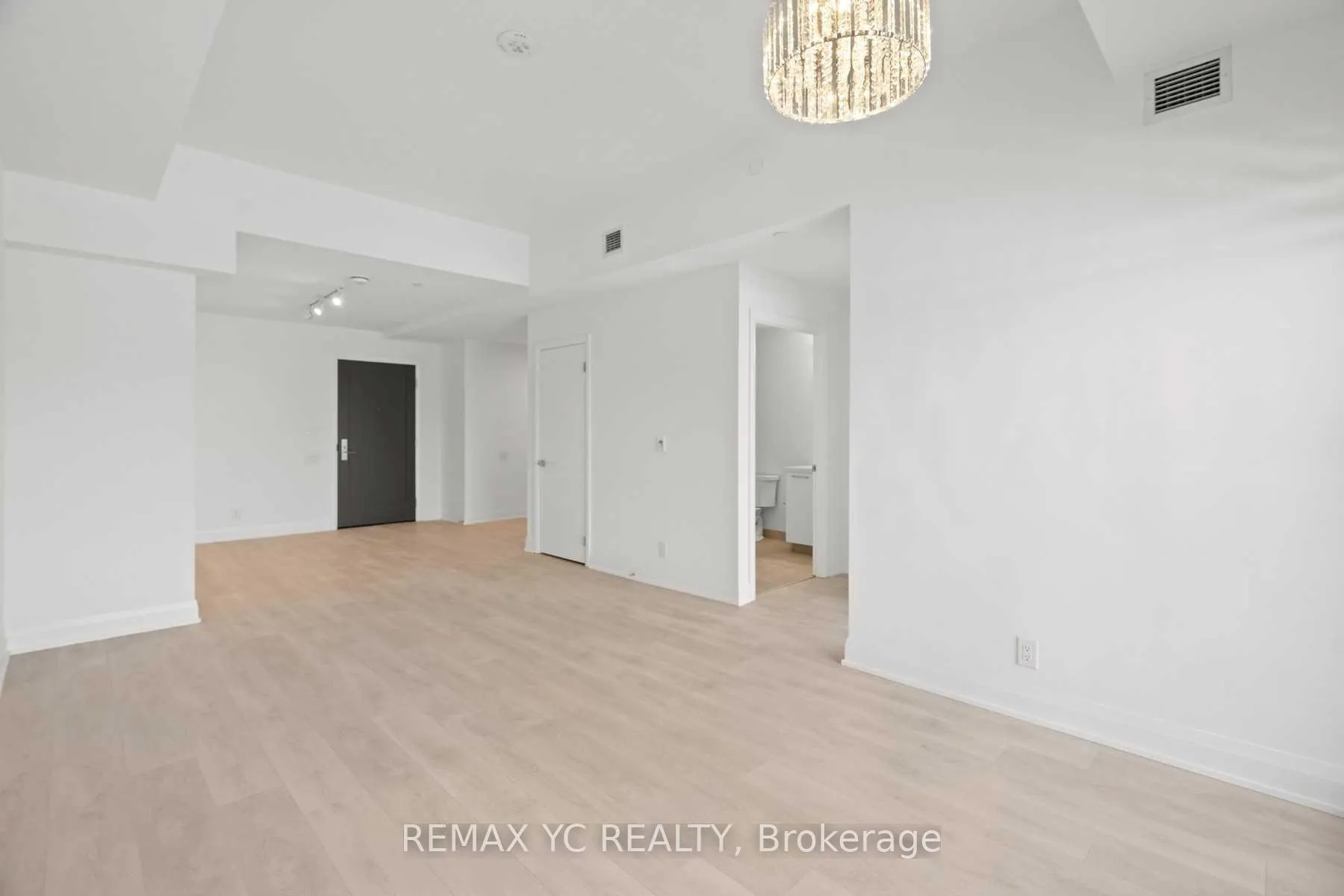Photo 10 of Unit 615, 33 Frederick Todd Way, Toronto, Thorncliffe Park — HOMEH