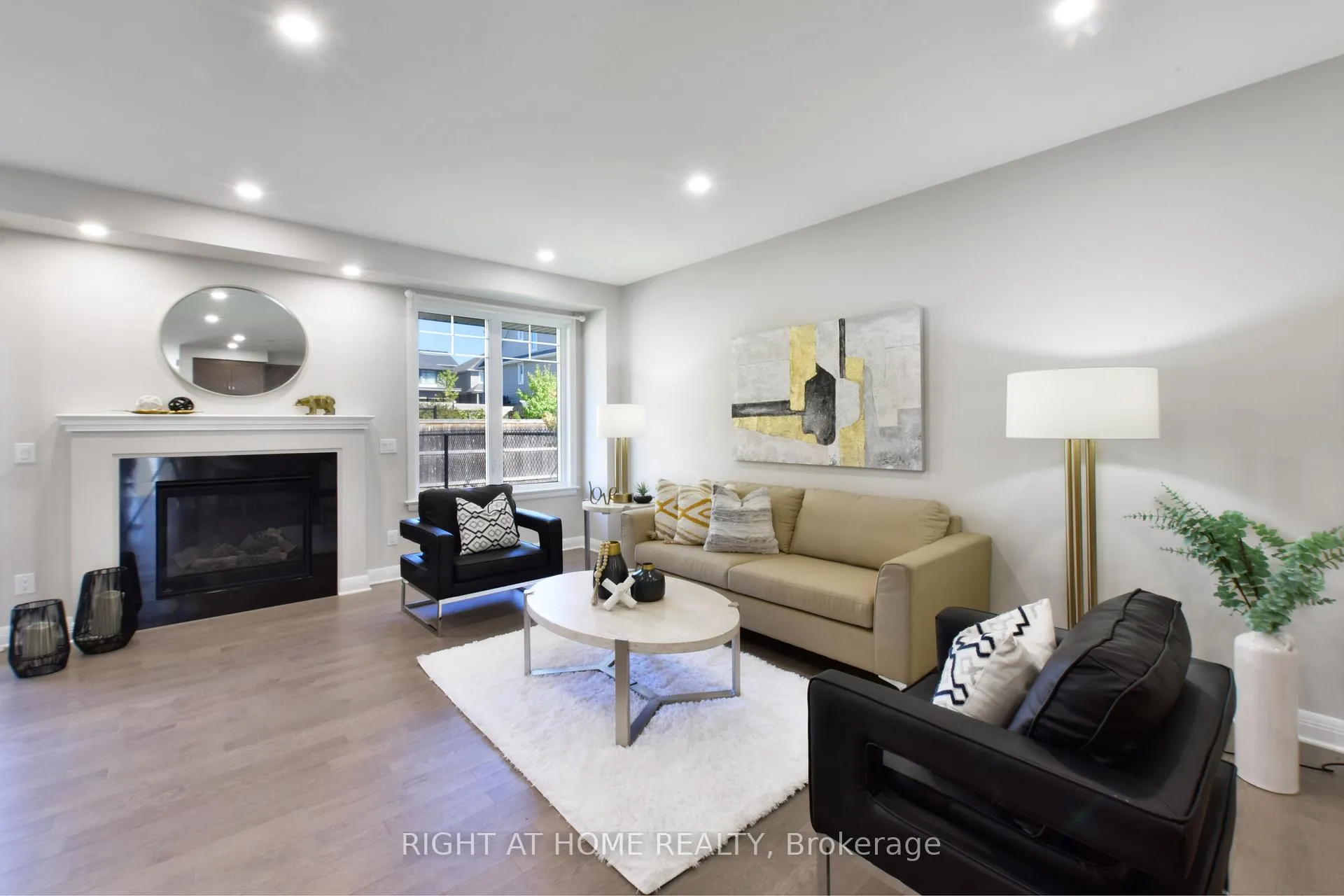 Photo 11 of 117 Escarpment Crescent, Ottawa, Kanata - Kanata Lakes/Heritage Hills — HOMEH