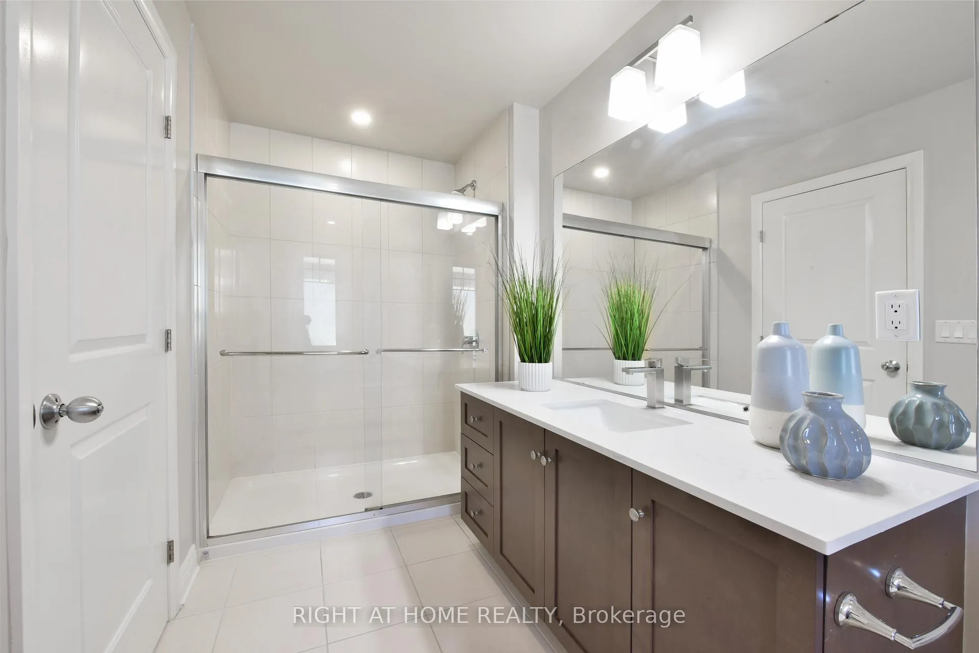 Photo 27 of 117 Escarpment Crescent, Ottawa, Kanata - Kanata Lakes/Heritage Hills — HOMEH