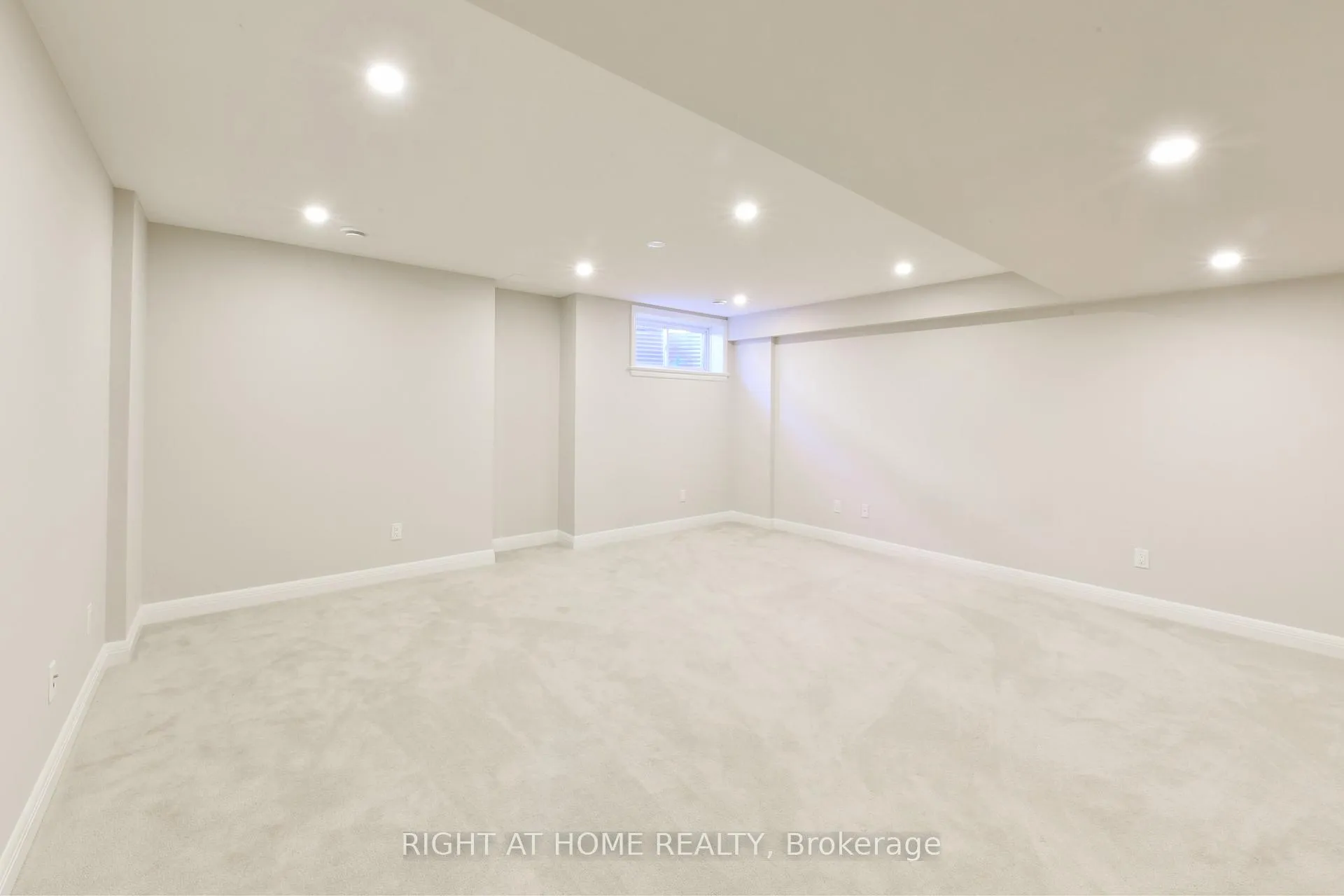 Photo 33 of 117 Escarpment Crescent, Ottawa, Kanata - Kanata Lakes/Heritage Hills — HOMEH