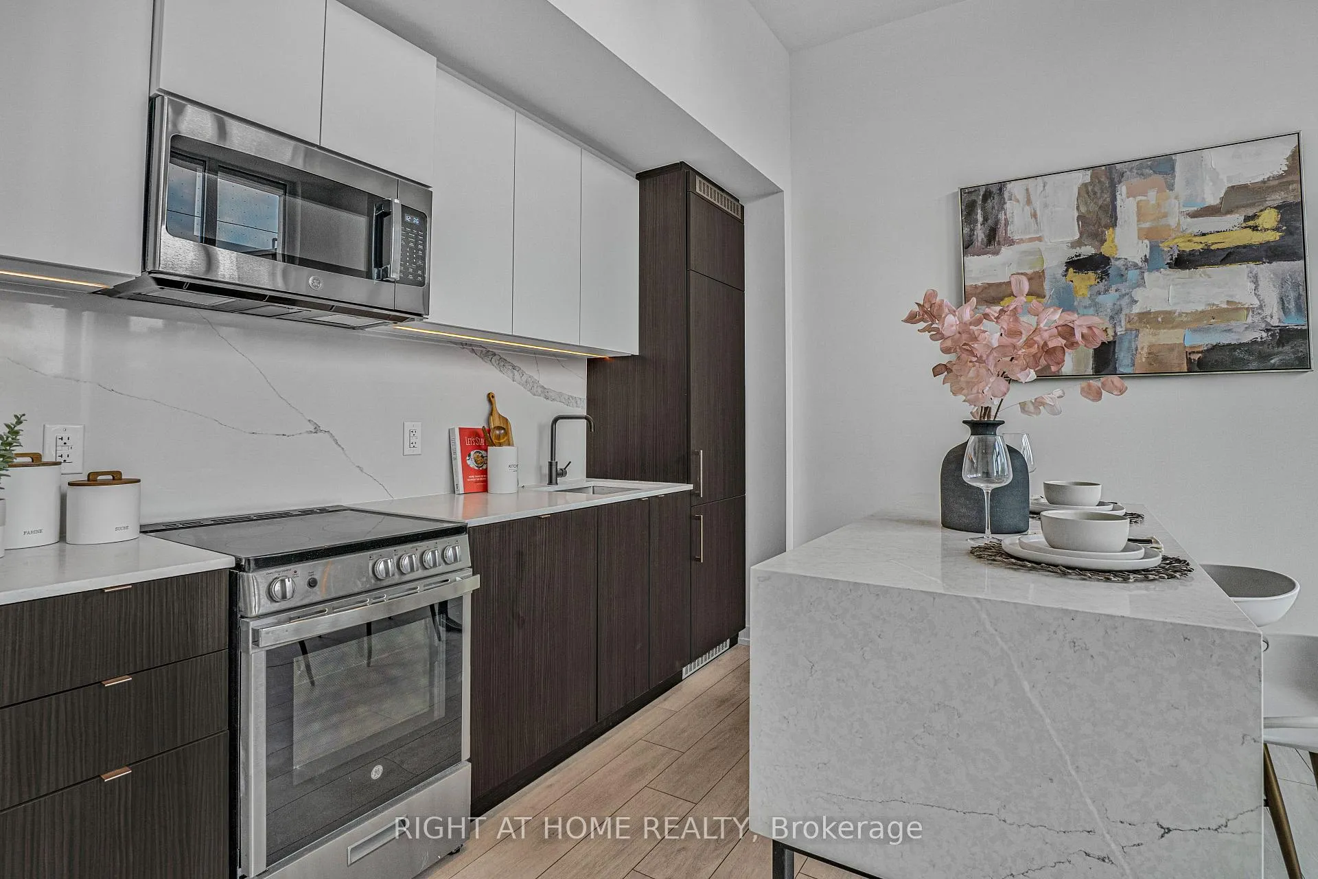Photo 18 of Unit 209, 500 Dupont Street, Toronto, The Annex — HOMEH