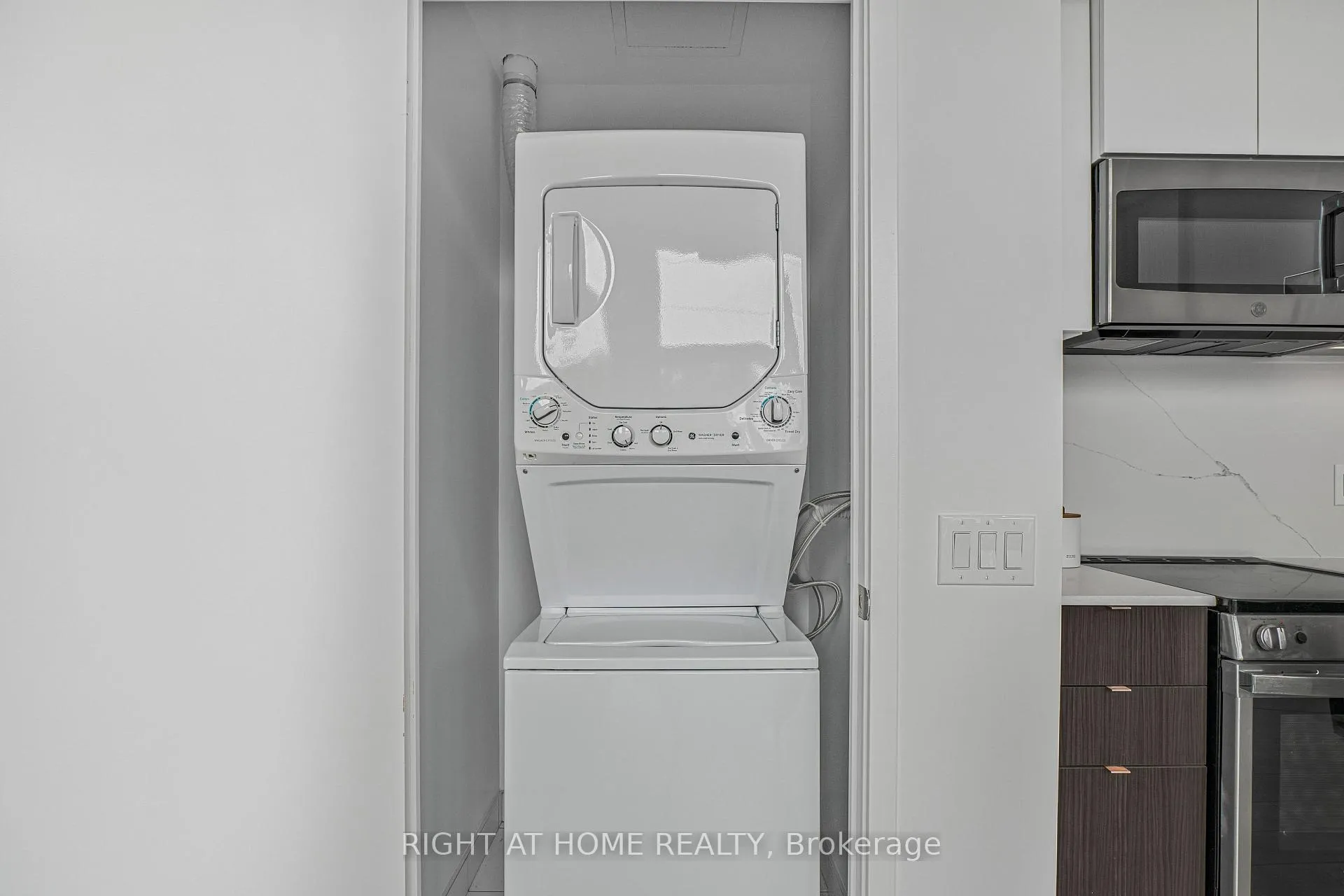 Photo 26 of Unit 209, 500 Dupont Street, Toronto, The Annex — HOMEH