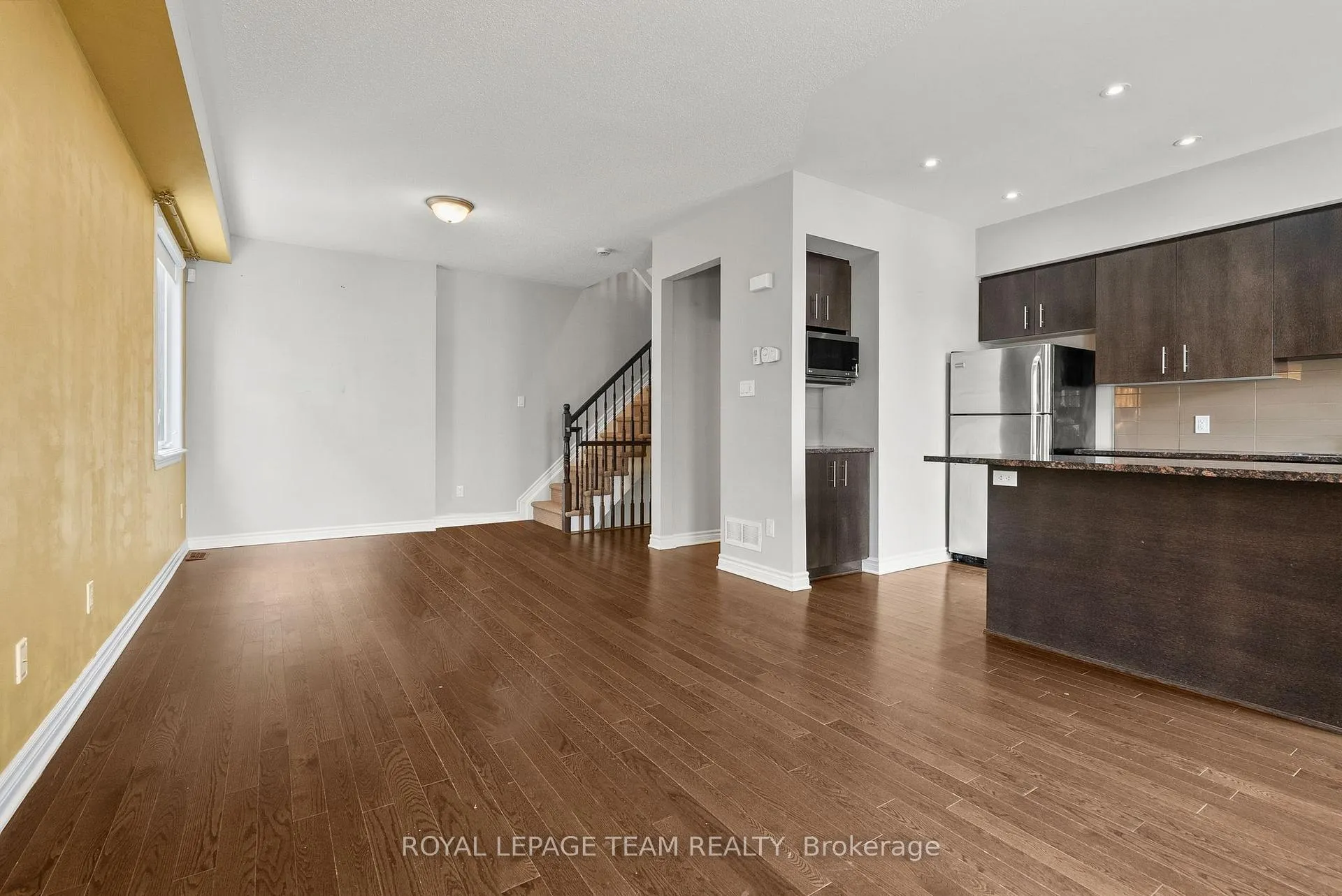 Photo 11 of 88 Stockholm Private, Ottawa, Riverside South/Gloucester Glen — HOMEH