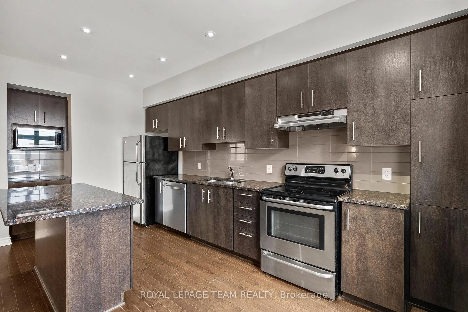 Photo 15 of 88 Stockholm Private, Ottawa, Riverside South/Gloucester Glen — HOMEH