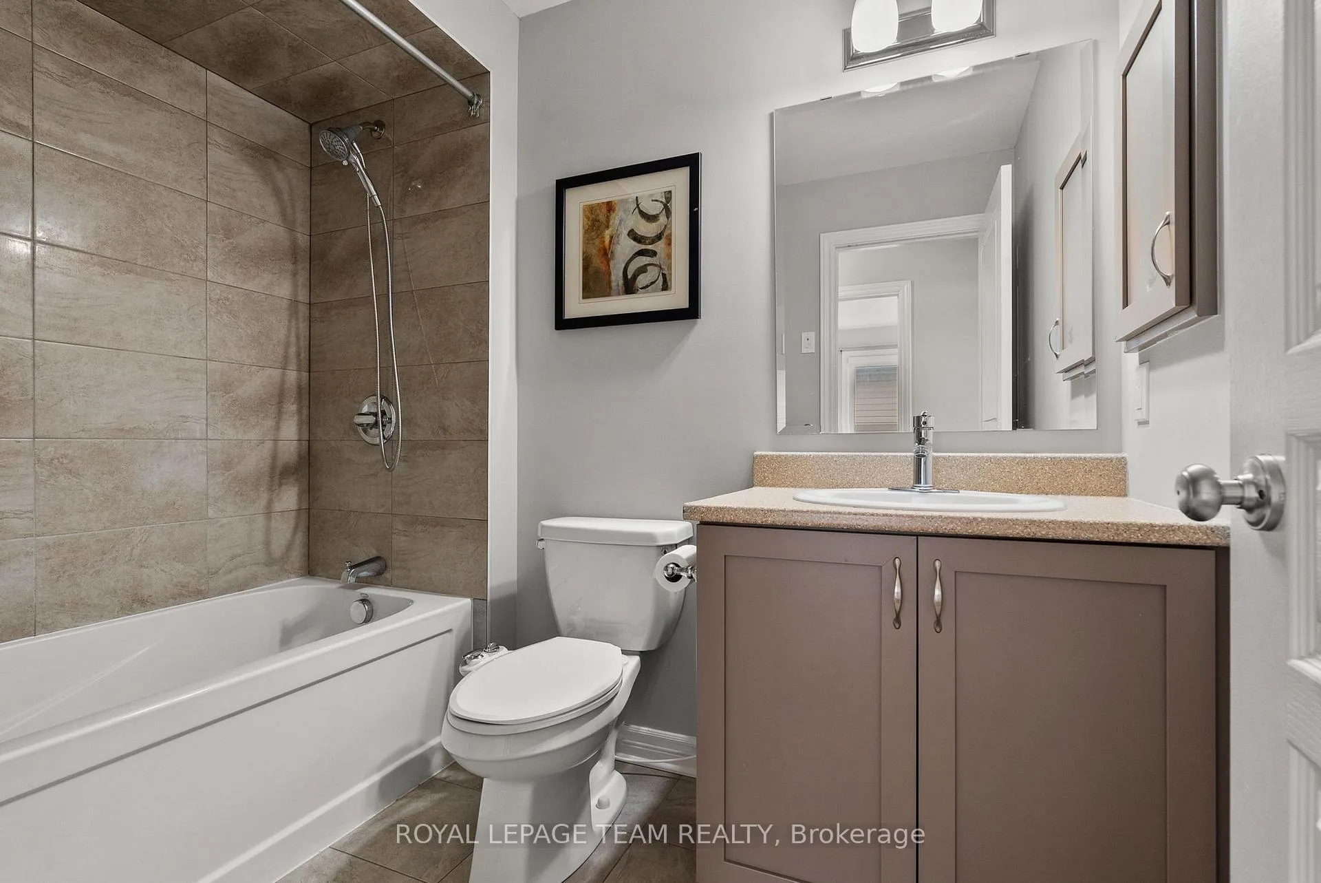 Photo 25 of 88 Stockholm Private, Ottawa, Riverside South/Gloucester Glen — HOMEH
