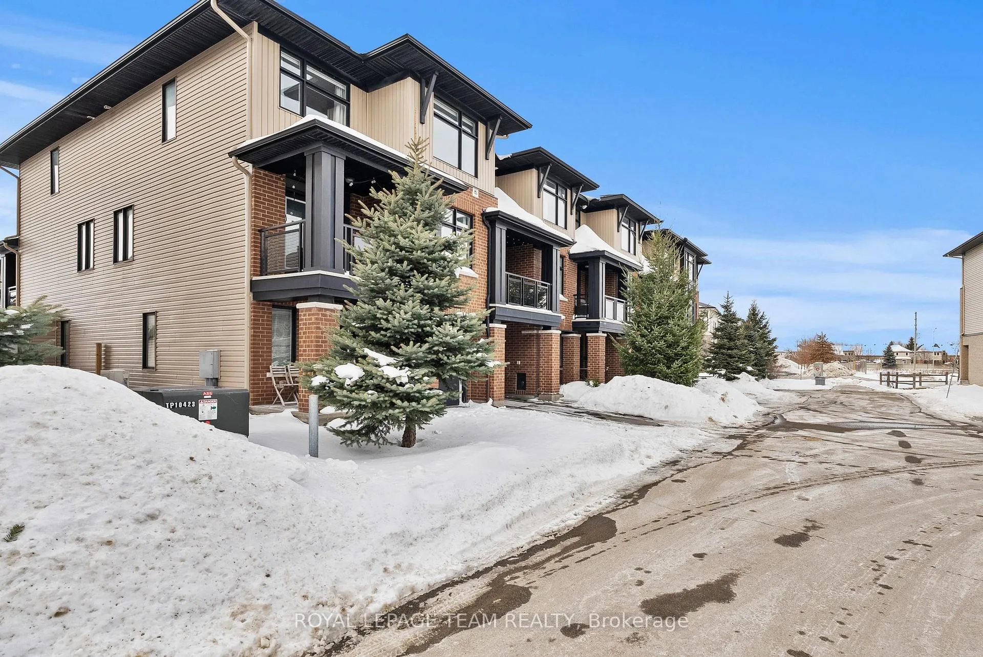 Photo 27 of 88 Stockholm Private, Ottawa, Riverside South/Gloucester Glen — HOMEH