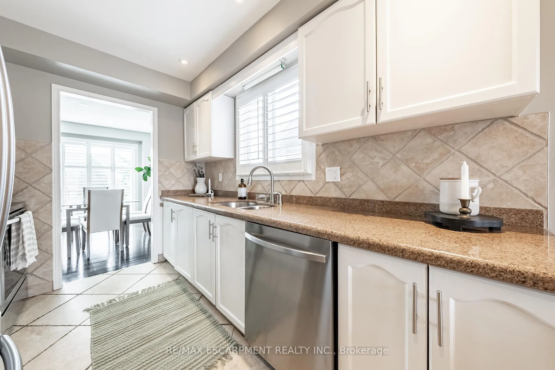 Photo 10 of 680 Rexford Drive, Hamilton, Randall — HOMEH