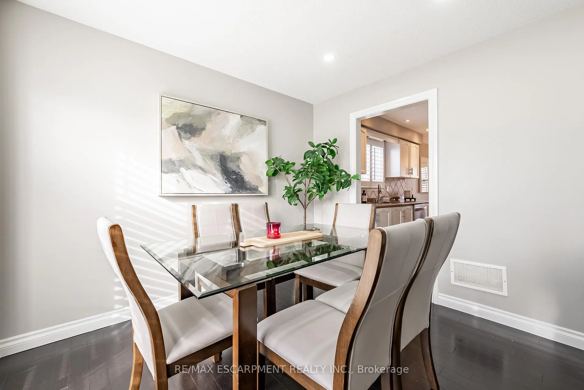 Photo 13 of 680 Rexford Drive, Hamilton, Randall — HOMEH