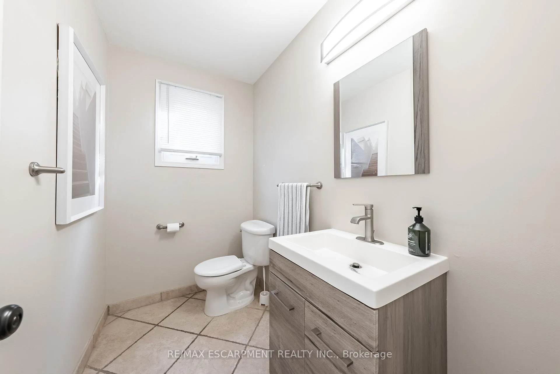 Photo 17 of 680 Rexford Drive, Hamilton, Randall — HOMEH