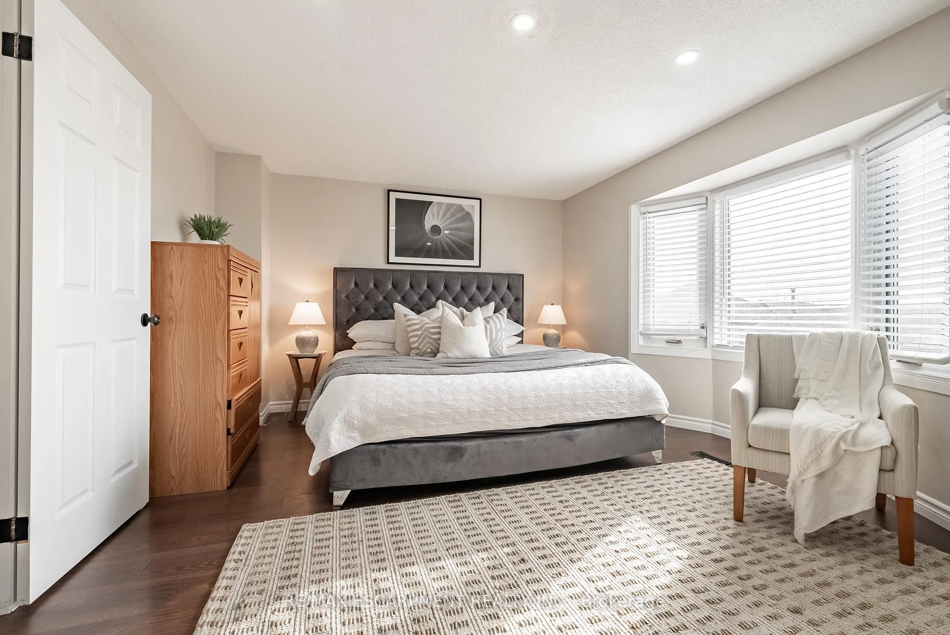 Photo 28 of 680 Rexford Drive, Hamilton, Randall — HOMEH