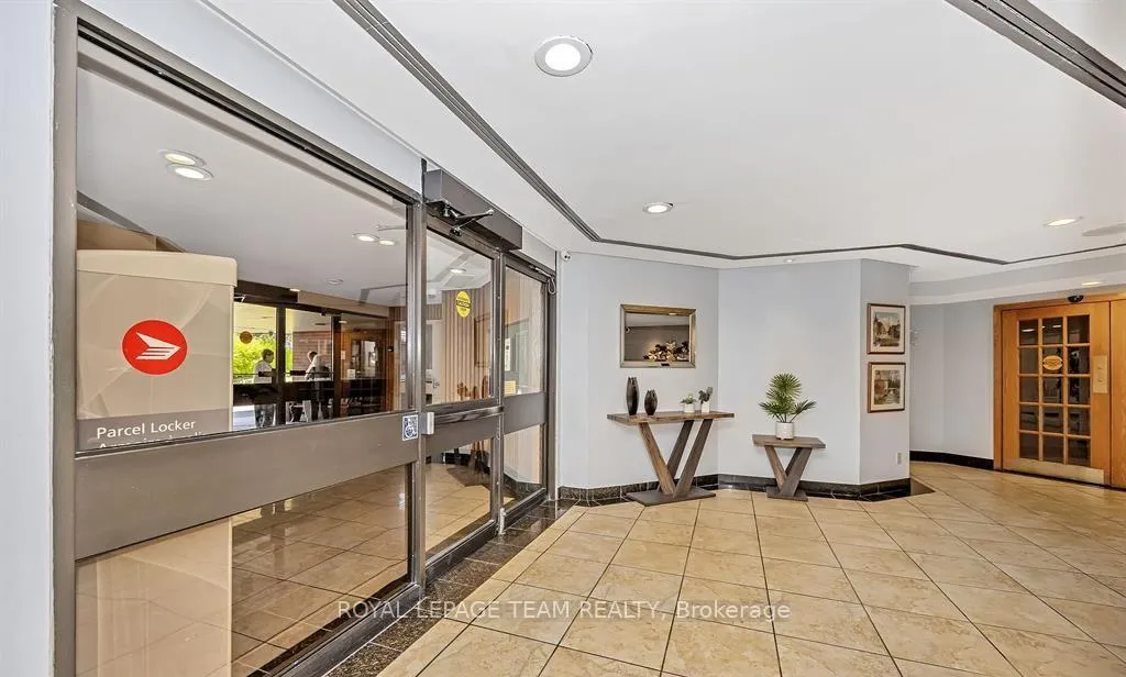 Photo 2 of Unit 712, 80 Sandcastle Drive, Ottawa, Leslie Park — HOMEH