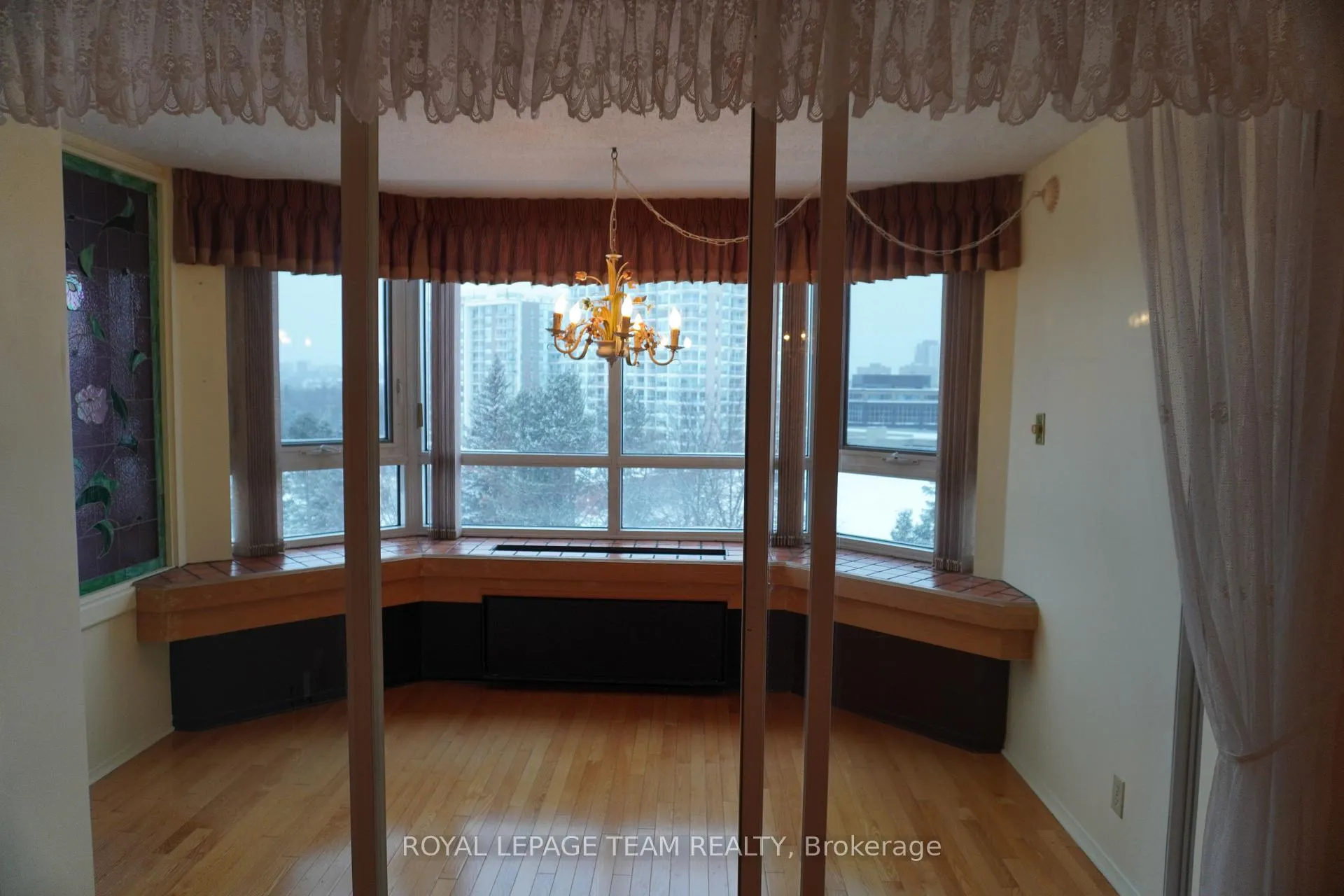 Photo 9 of Unit 712, 80 Sandcastle Drive, Ottawa, Leslie Park — HOMEH