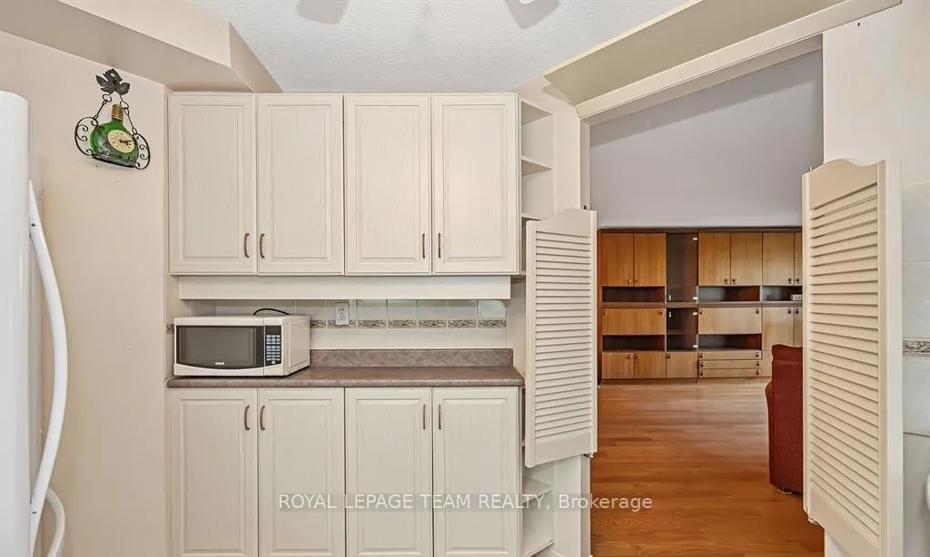 Photo 14 of Unit 712, 80 Sandcastle Drive, Ottawa, Leslie Park — HOMEH