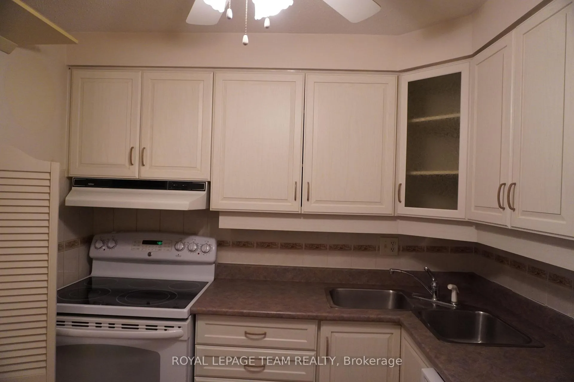 Photo 16 of Unit 712, 80 Sandcastle Drive, Ottawa, Leslie Park — HOMEH