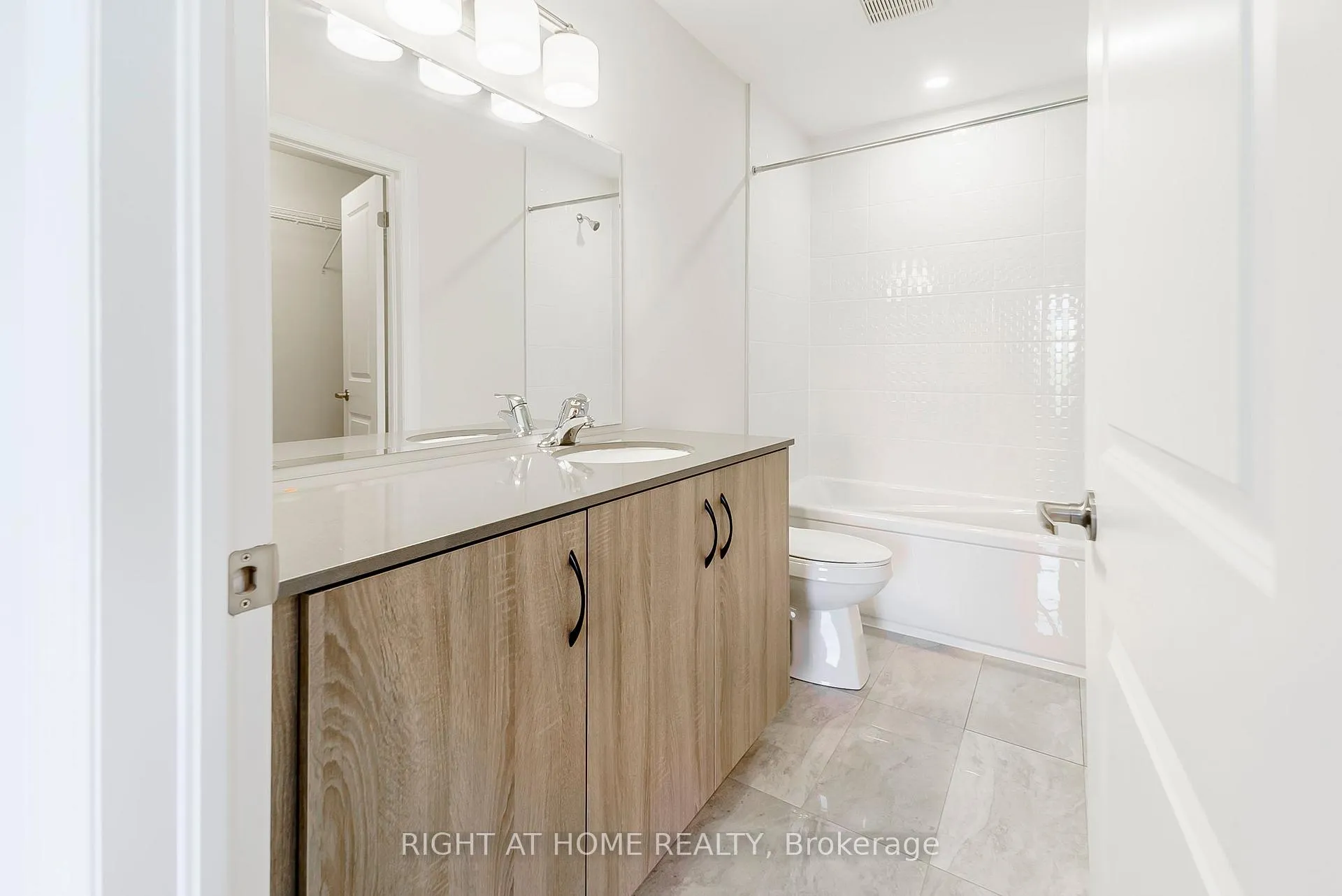 Photo 12 of 602 Wedlock Lane, Peterborough, Northcrest Ward 5 — HOMEH