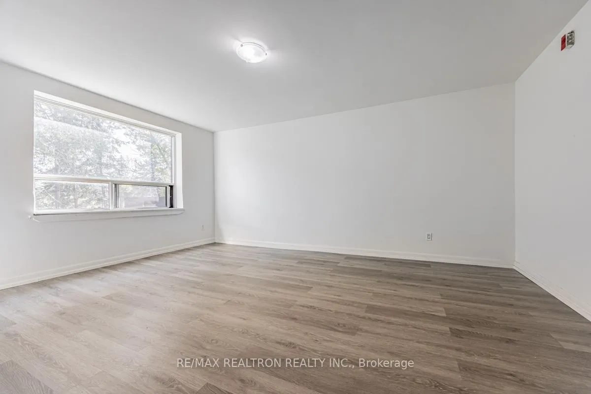 Front of Unit 106, 4 Hill Heights Road