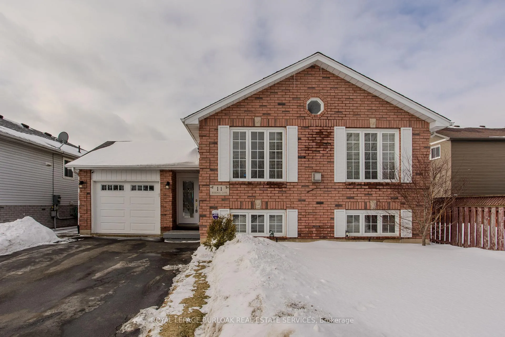 Front of 11 Robinia Lane