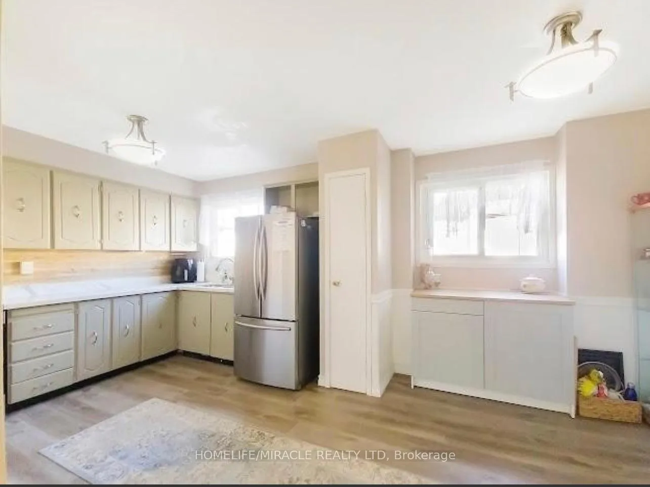 Photo 6 of 23 Mccallum Court, Brampton, Queen Street Corridor — HOMEH