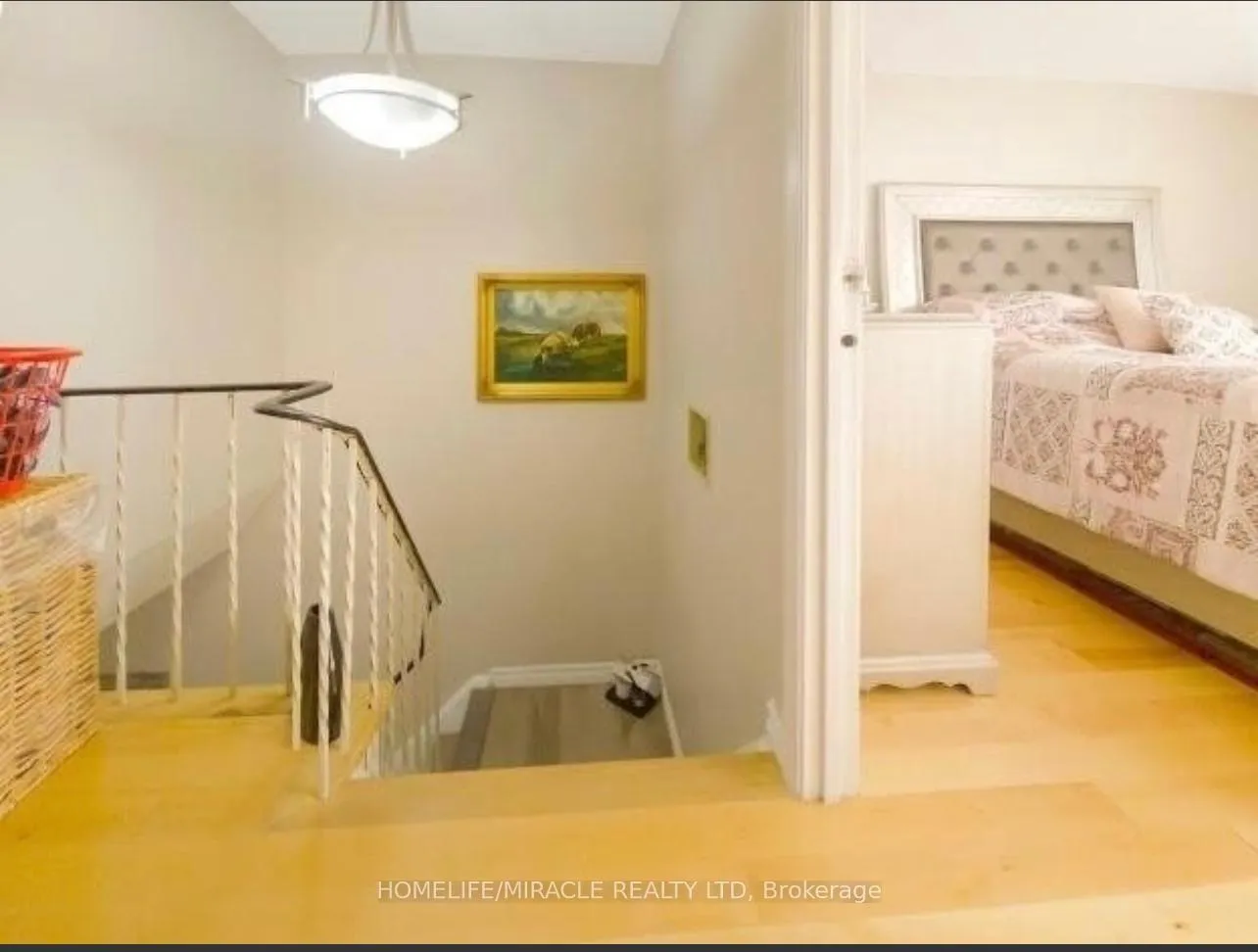 Photo 10 of 23 Mccallum Court, Brampton, Queen Street Corridor — HOMEH