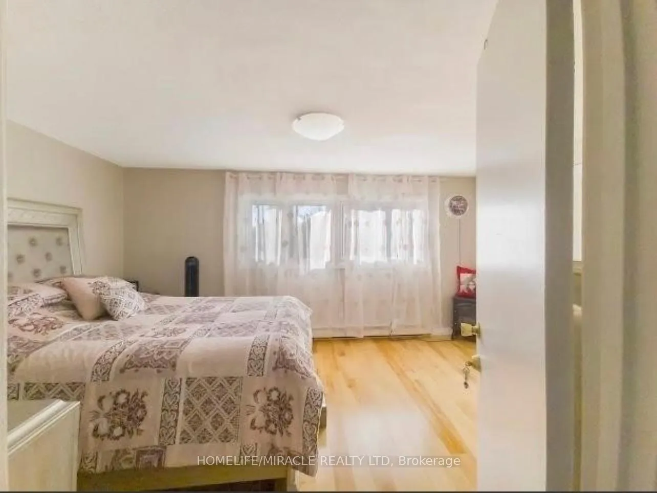 Photo 11 of 23 Mccallum Court, Brampton, Queen Street Corridor — HOMEH