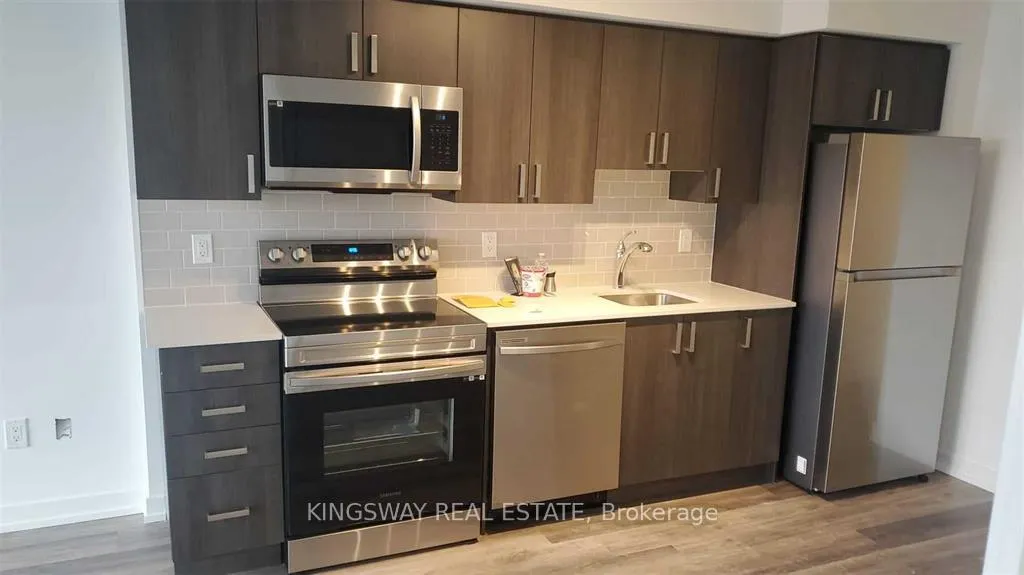 Photo 5 of Unit 1004, 1480 Bayly Street, Pickering, Bay Ridges — HOMEH
